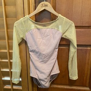 Rose Luckyleo with long sleeves